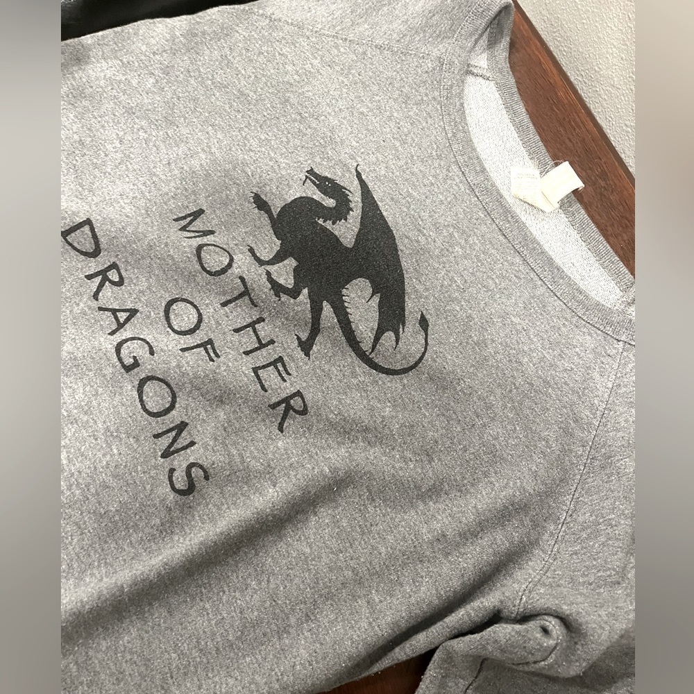 Mother of Dragons / Game of Thrones Sweatshirt. Size Medium. Lightly Worn.